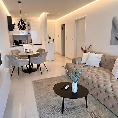 Apartman Sunhill Deluxe Laura *