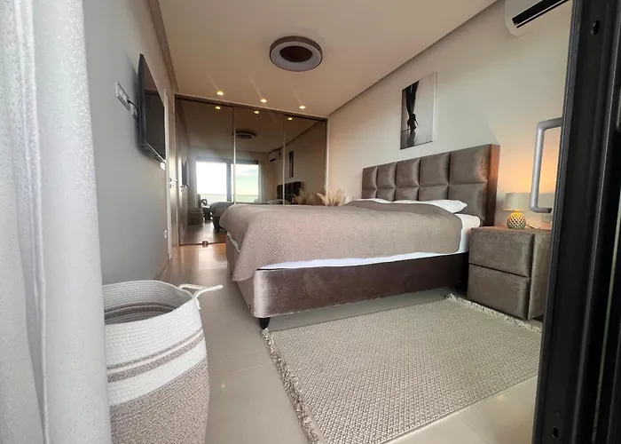 Sunhill Deluxe Laura